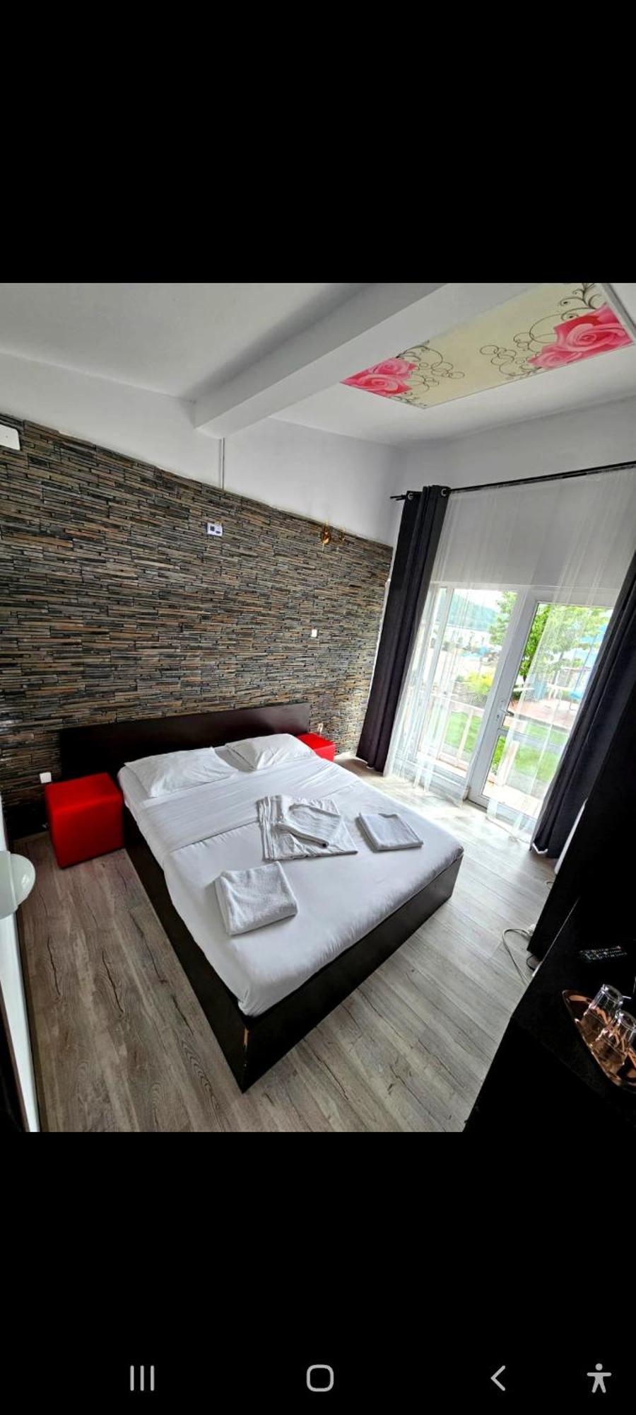 Hotel Casa Wanted Orşova Esterno foto
