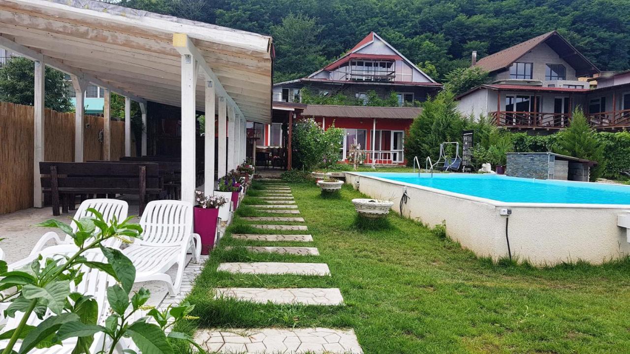 Hotel Casa Wanted Orşova Esterno foto