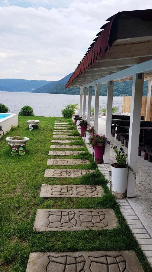 Hotel Casa Wanted Orşova Esterno foto