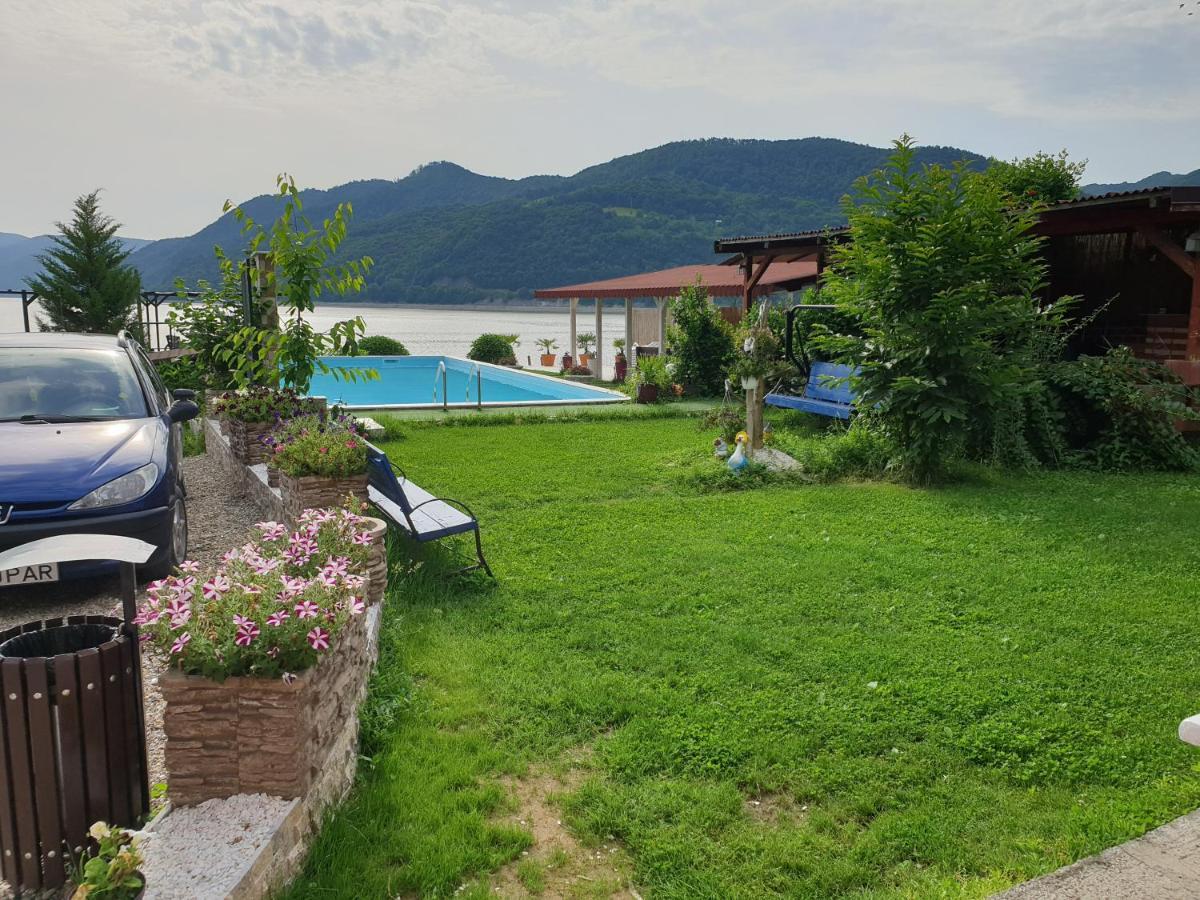 Hotel Casa Wanted Orşova Esterno foto